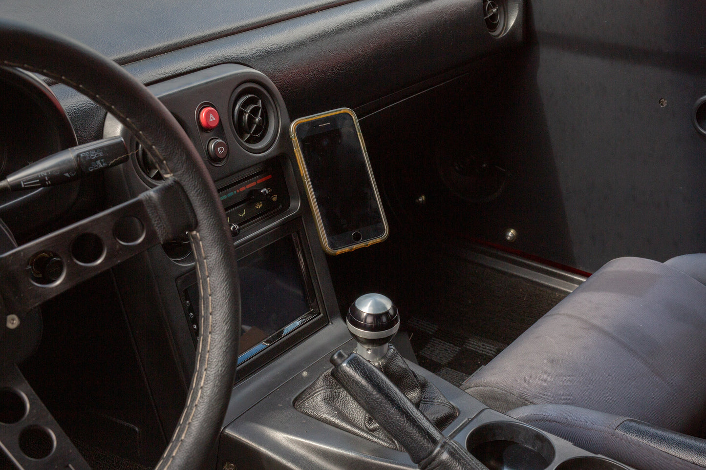 Direct Fit Phone Mount - Mazda Miata (1989-1993)