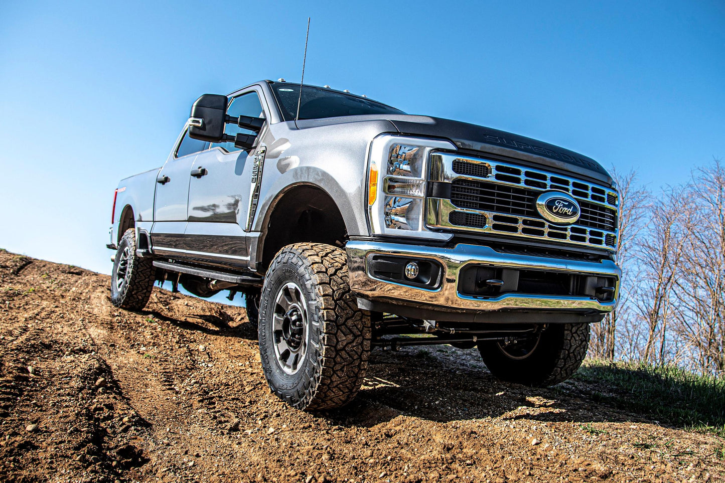 BDS SUSPENSION 5 Inch Lift Kit W/ Radius Arm - Ford F250/F350 Super Duty (23-24) 4WD - Gas BDS2212FPE