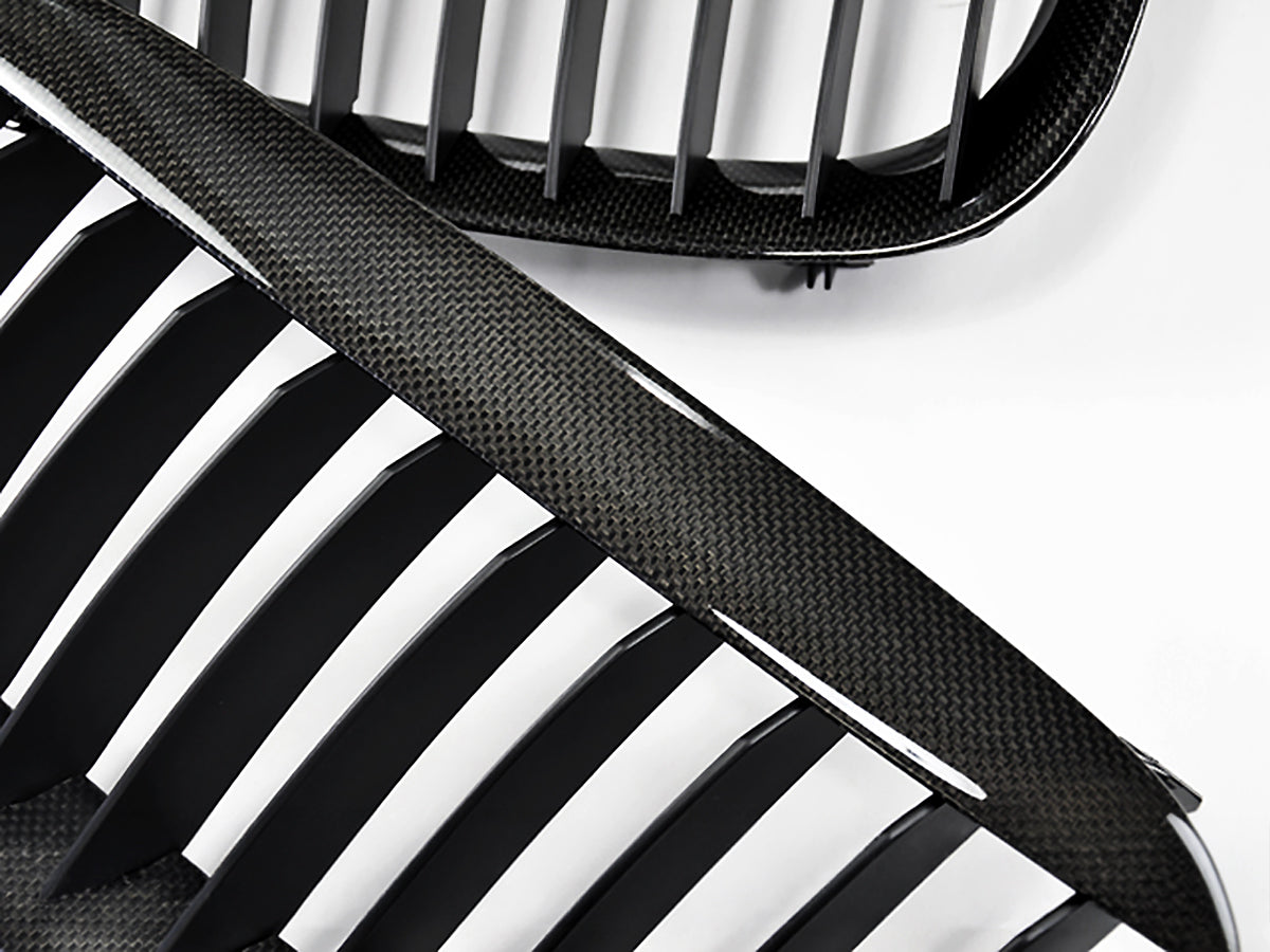 AutoTecknic Carbon Fiber Front Kidney Grille Pair - BMW E63 6 Series (2004-2010) / E64 6 Series (2005-2010) / E63 M6 (2006-2010) / E64 M6 (2007-2010)