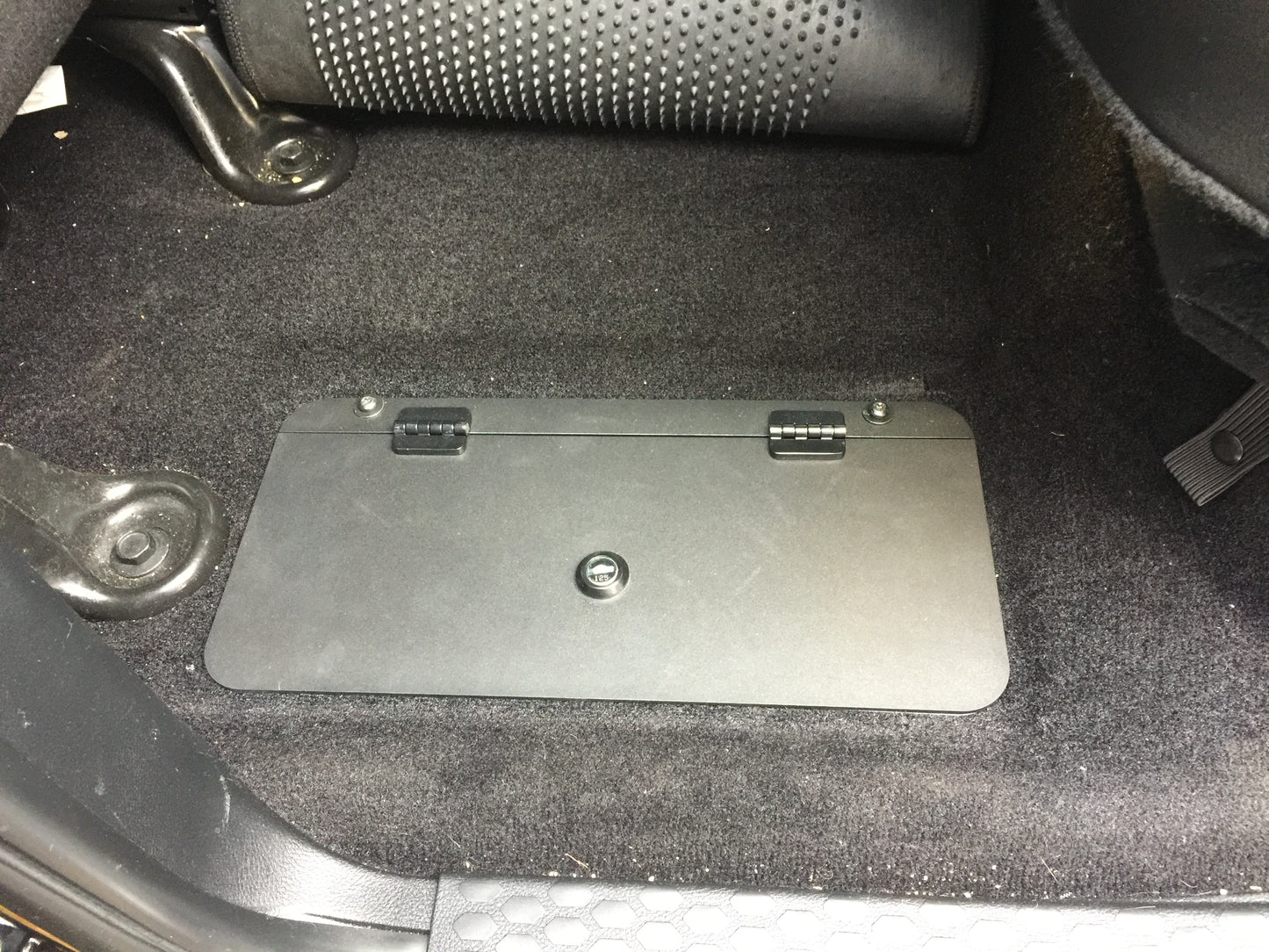 ESP Truck Accessories Lockable Metal Truck Storage For Under The Back Seat RAM-01