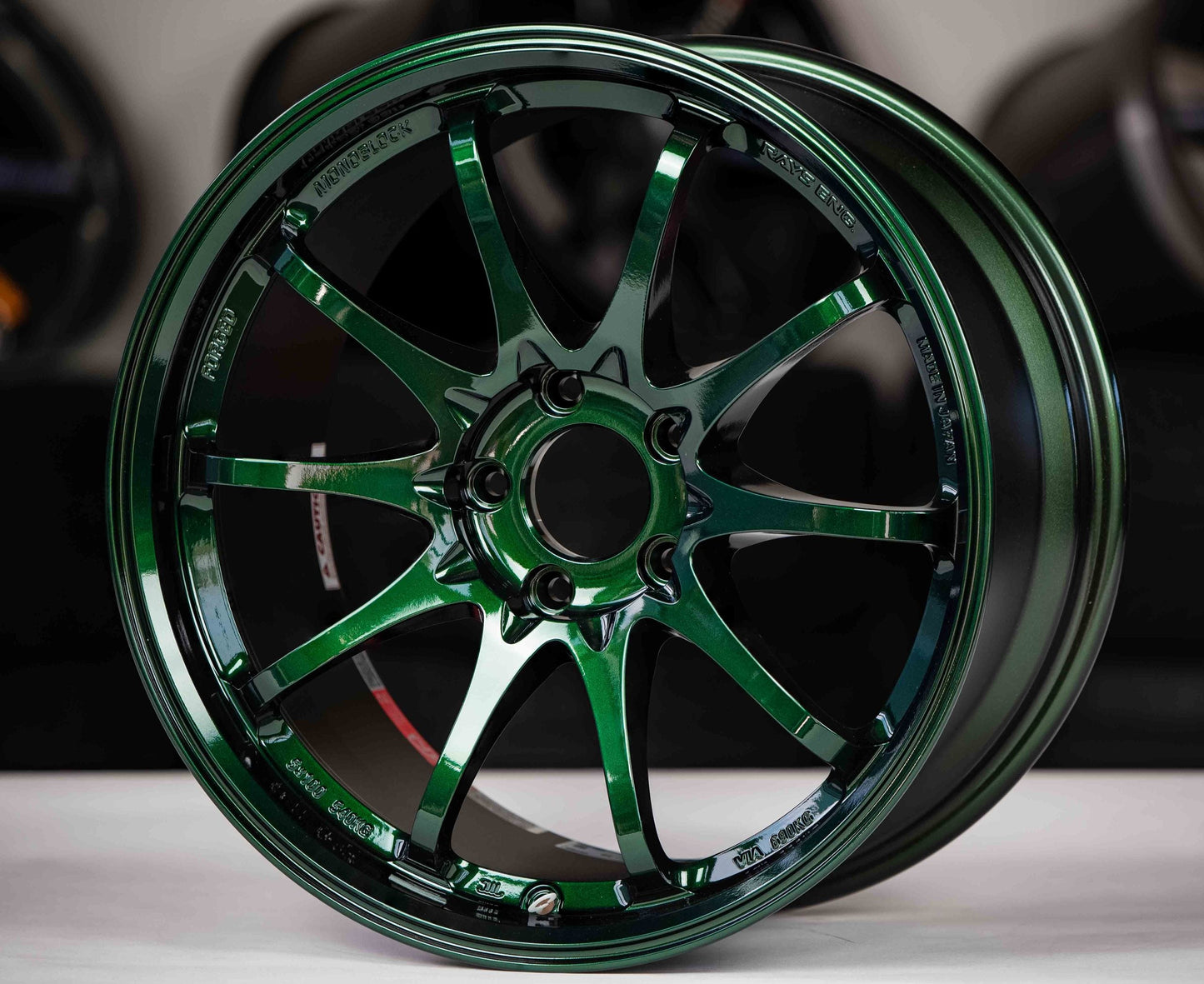 Volk CE28SL 18x10.5 HYPER COLORS / RACING GREEN Wheel