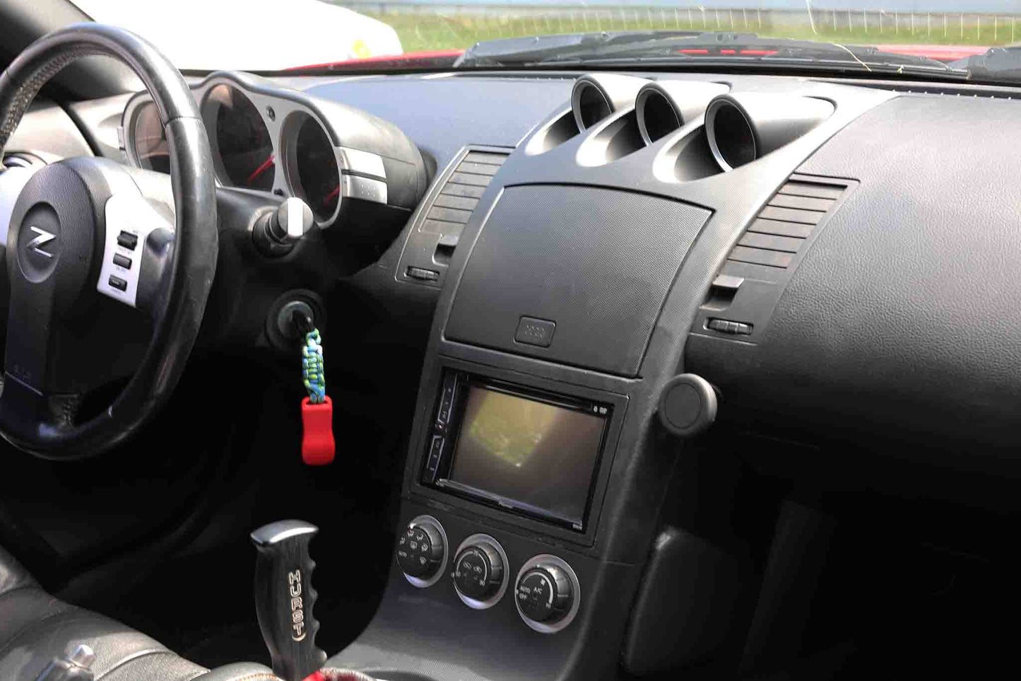 Direct Fit Phone Mount: Nissan 350Z (2002-2009)