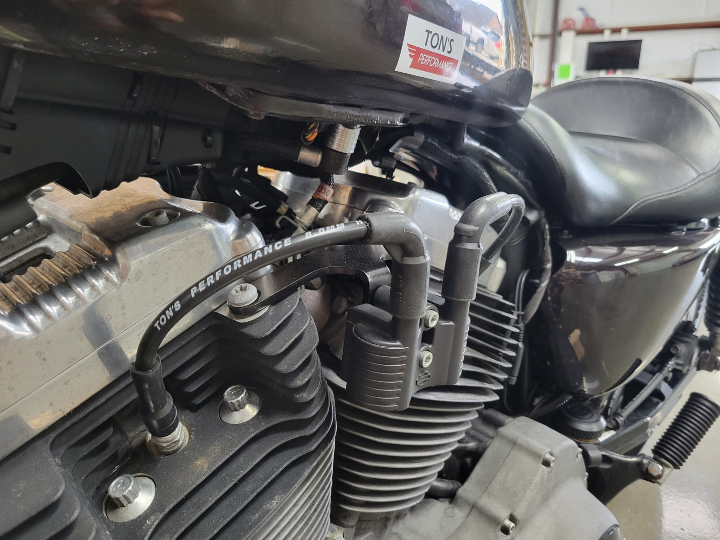 Silicone Plug Wires Harley Sportster 2007+ / PAIR OF SHORT WIRES FOR RELOCATED COIL