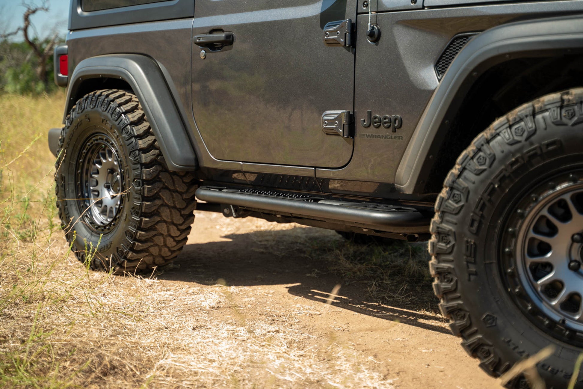 Side Profile of the OE Plus Side Steps for the 2-Door Jeep Wrangler JL