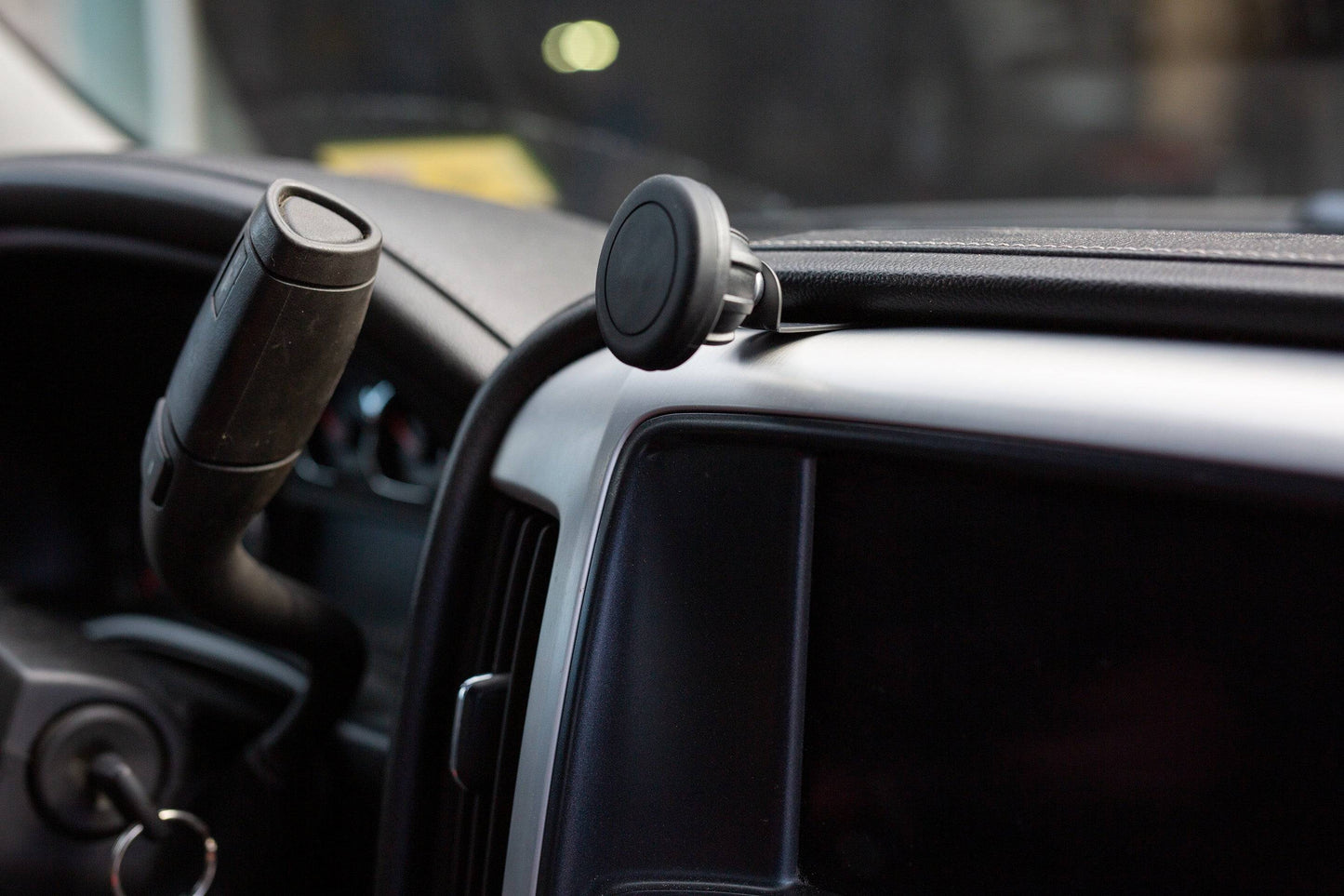 Direct Fit Phone Mount - Chevrolet/GMC 1500 (2014-2018) 2500, 3500 (2015-2019)