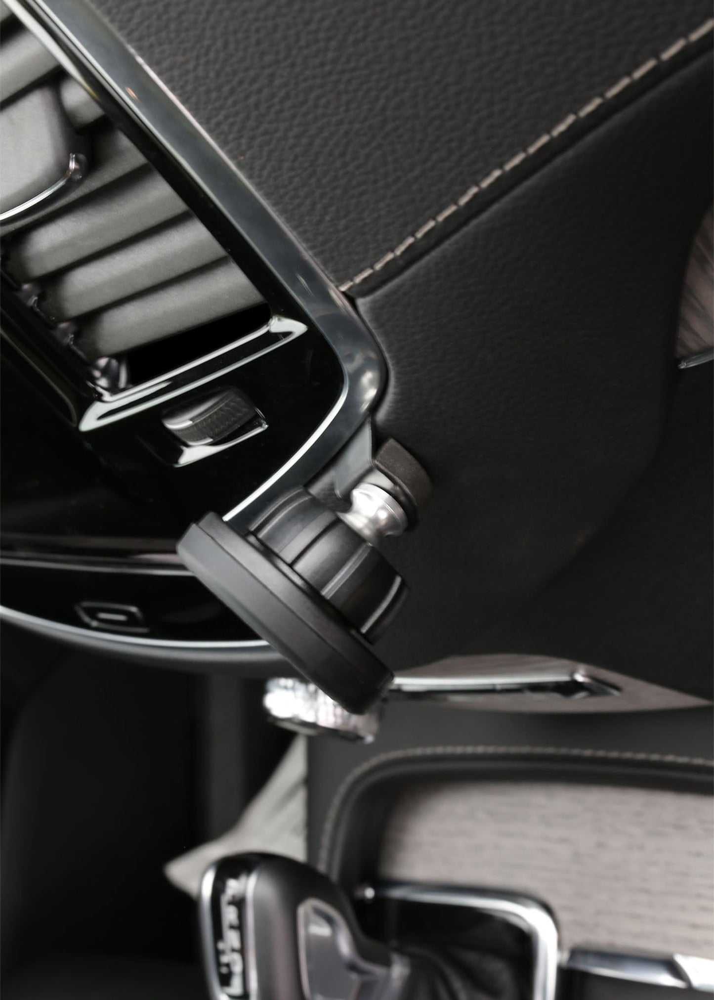 DirectFit Phone Mount: Volvo XC90 (2015-2023)