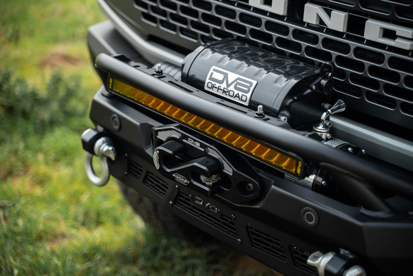 20-Inch Elite Series Single Row Amber LED Light Bar installed on bronco