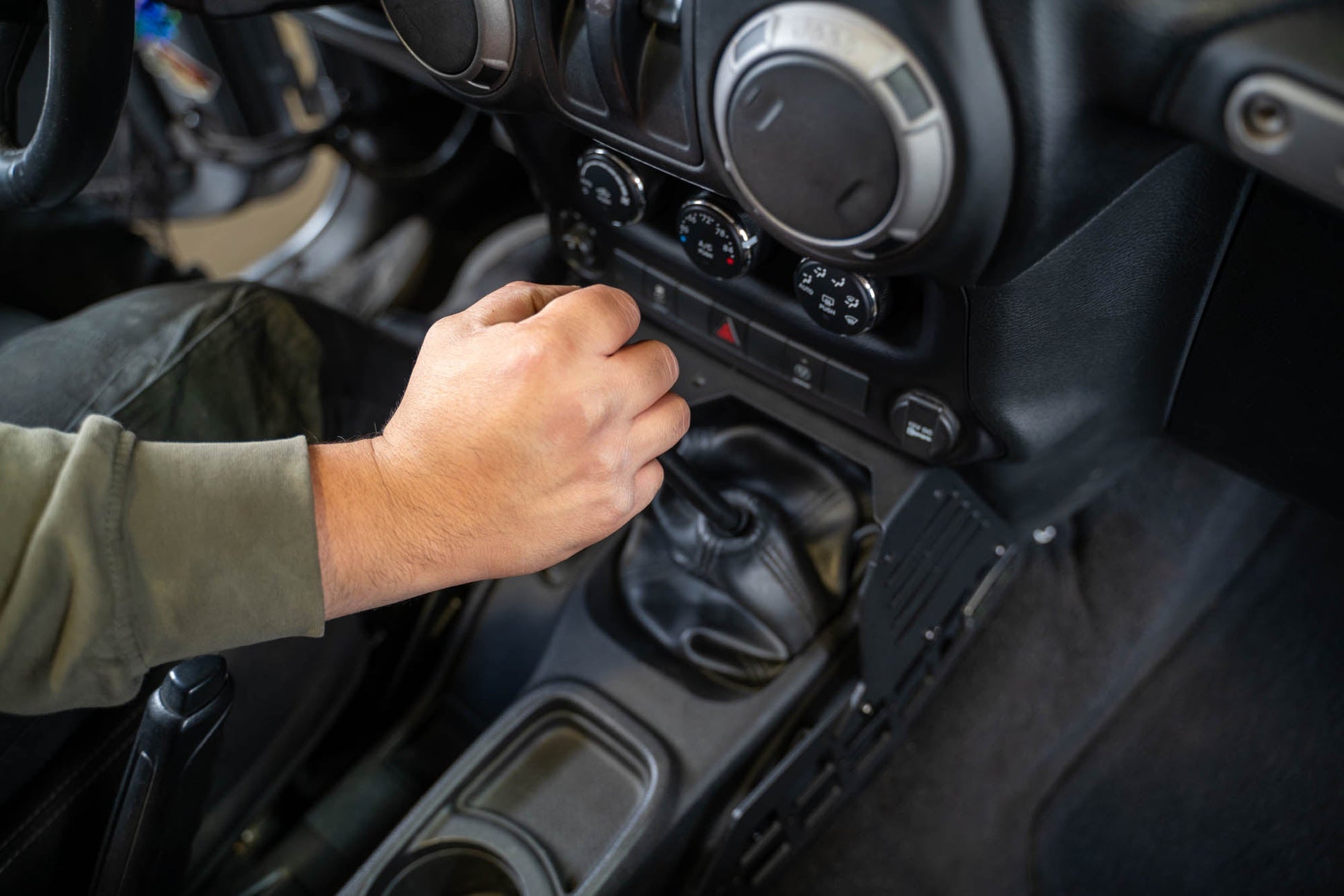 Manual transmission clearance with the 2007-2018 Jeep Wrangler JK Center Console Molle Panels & Device Bridge