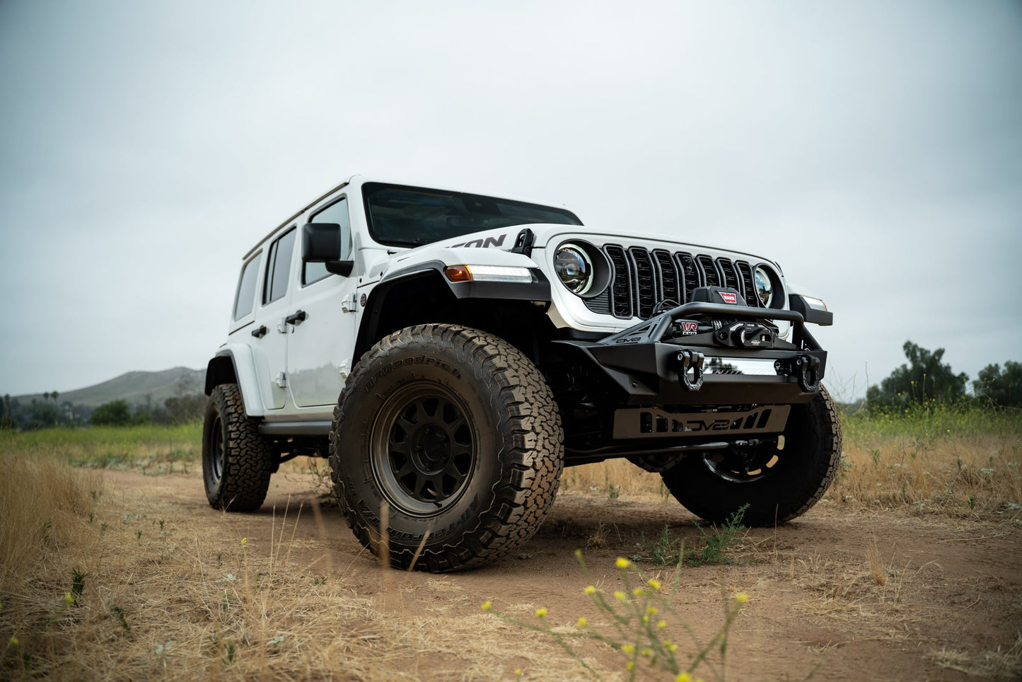 DV8 Offroad 2007-2024 Jeep Wrangler JK/JL & Gladiator JT | FS-1 Series Stubby Front Bumper FBJL-11