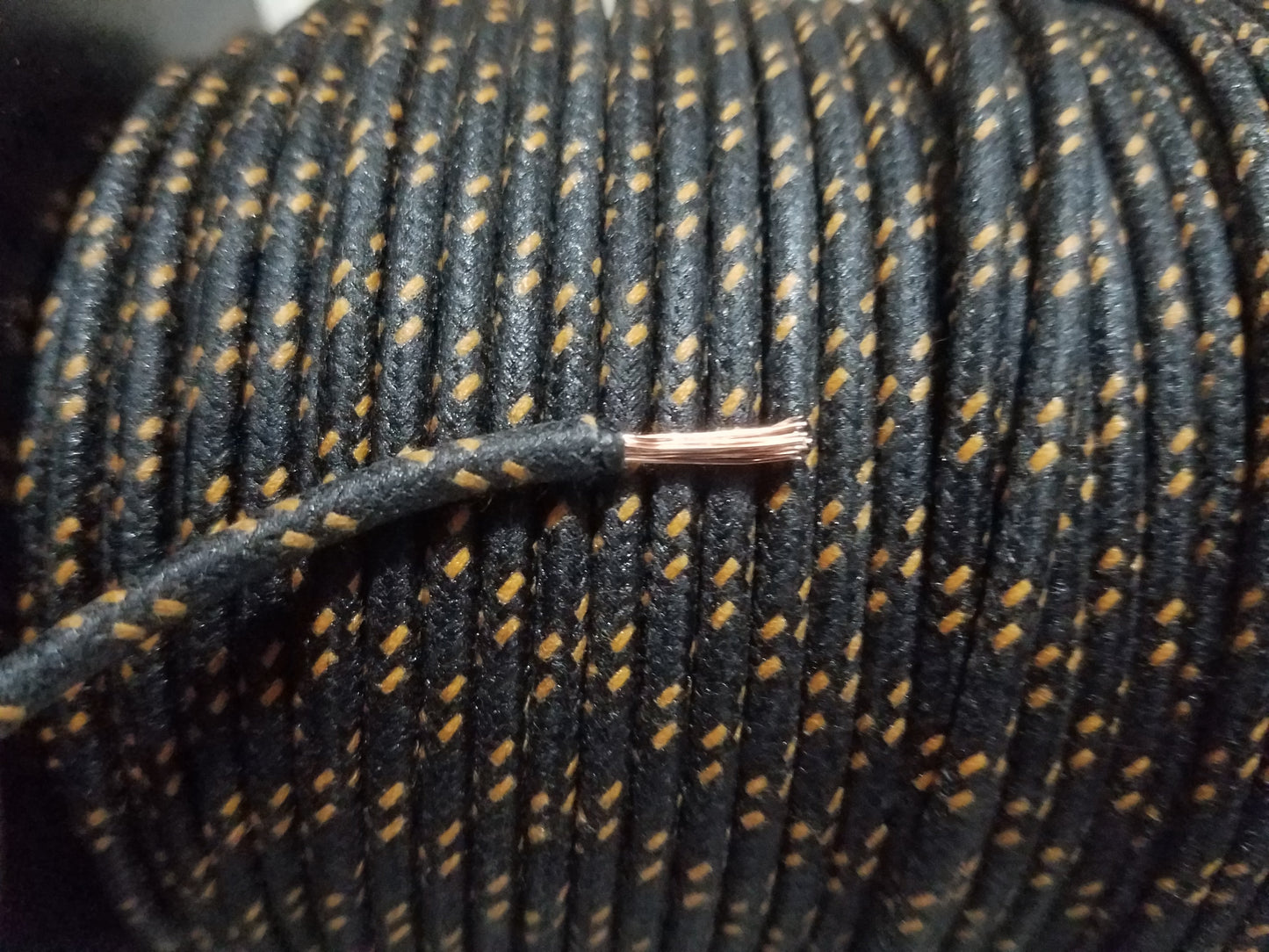 16 Gauge Cloth Braided Primary Wire [Sold By The Foot]
