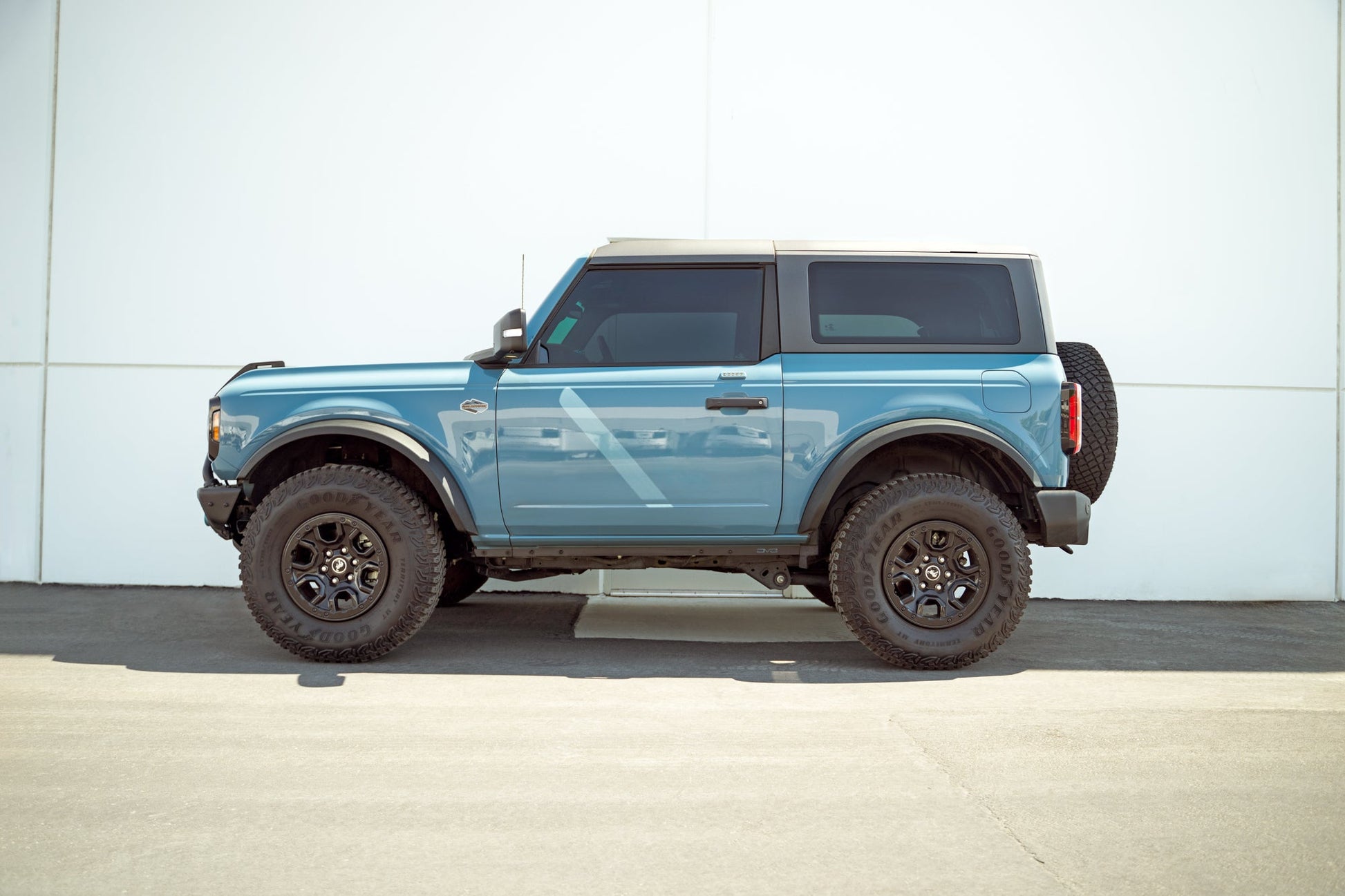 2021-2023 Ford Bronco 2-Door Pinch Weld Covers, full-vehicle view