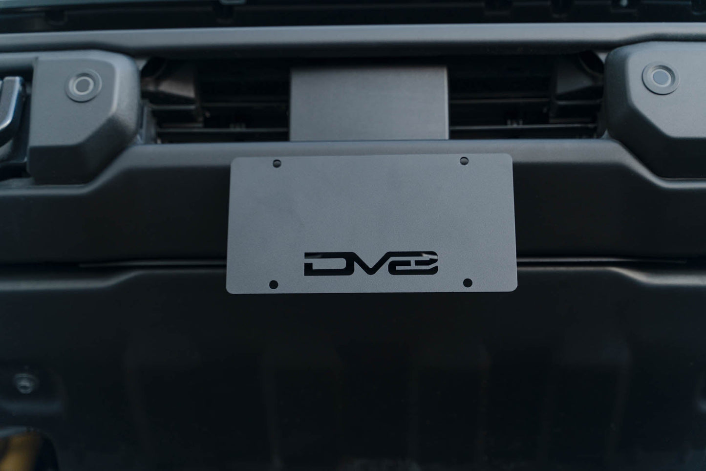 DV8 Offroad 2021-2024 Ford Bronco | Capable Bumper Front License Plate Mount LPBR-04