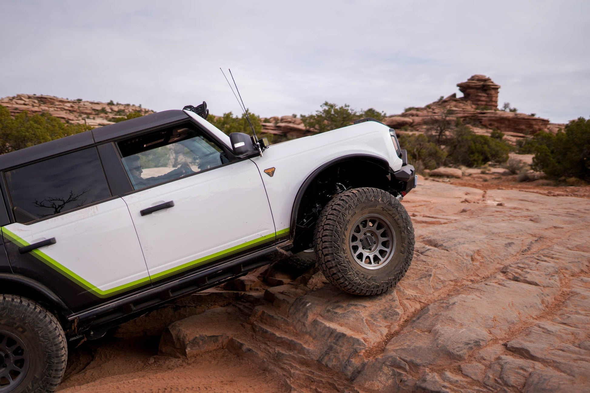 Rock Climbing with the 2021-2024 Ford Bronco FS-15 4-Door Rock Sliders V2