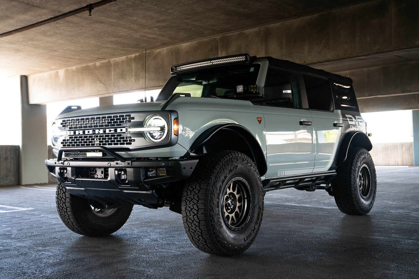 Bronco 40" Light Bar Mount