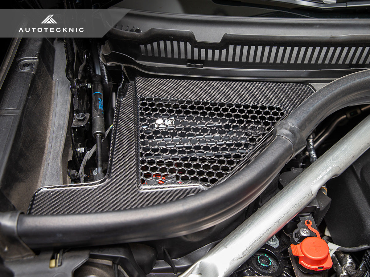 AutoTecknic Dry Carbon Engine Cowl Panel Trim Set - G09 XM