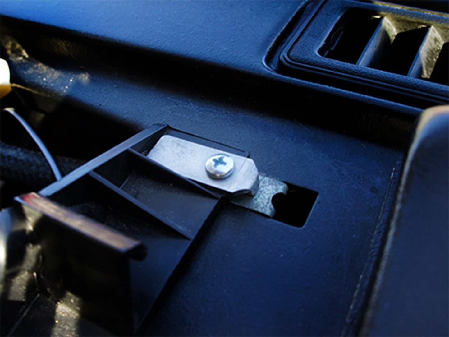 Instrument Cluster Mounting Tab Kit