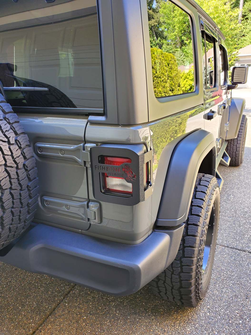 Fishbone Offroad Tail Light Guards for 2018 & Up Jeep Wrangler FB21119