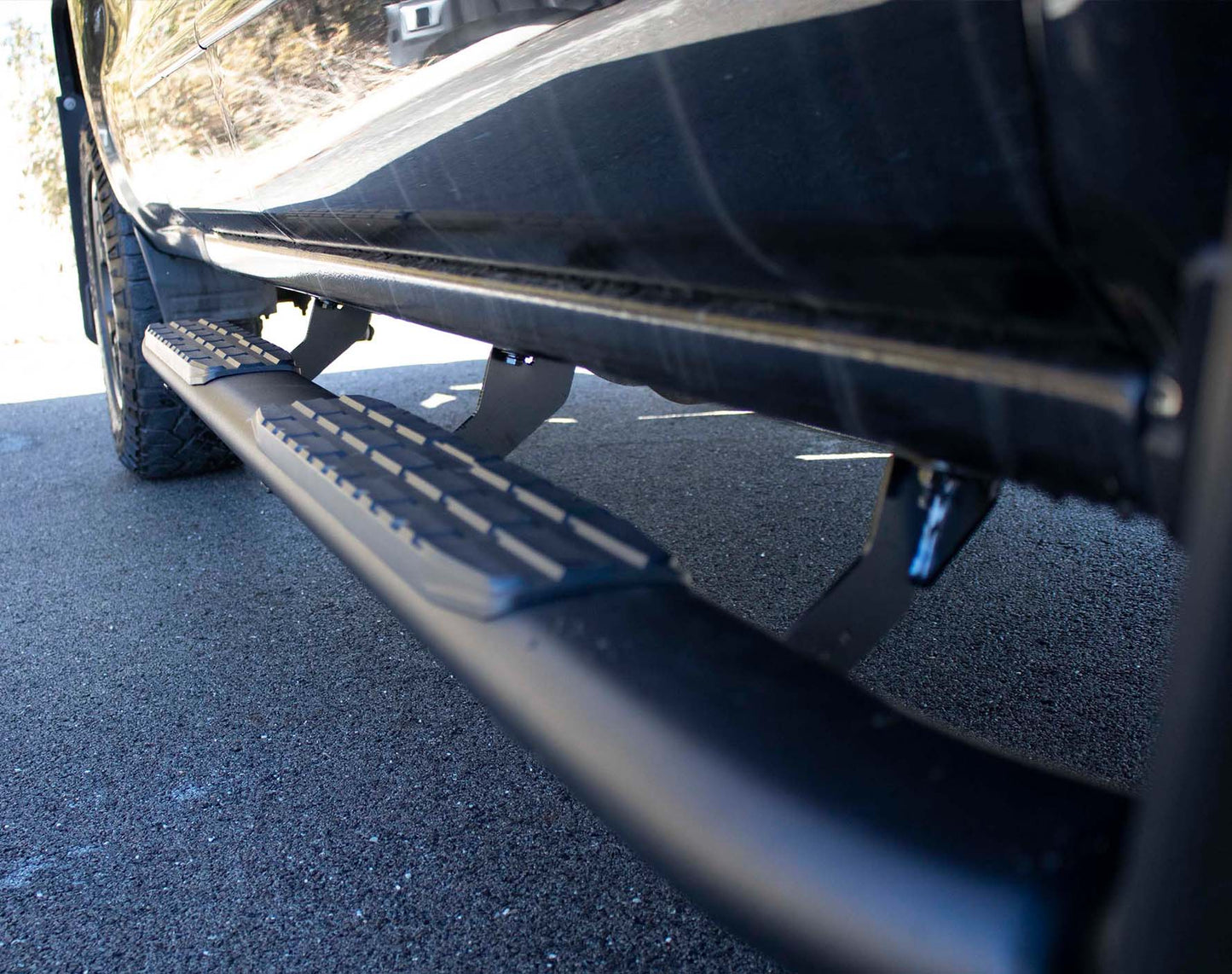 Fishbone Offroad Oval Side Steps for 2014-2019 GM Pickups FB21382