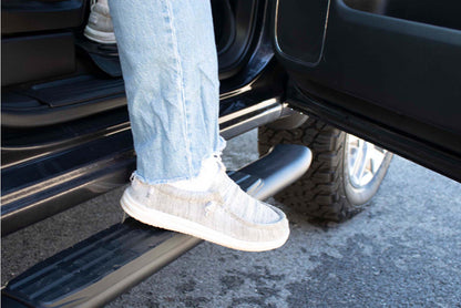 Fishbone Offroad Oval Side Steps for 2014-2019 GM Pickups FB21382