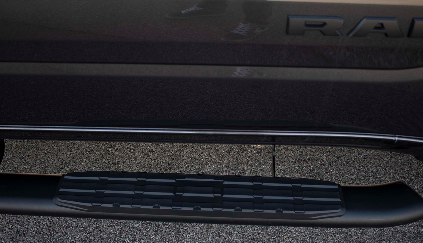 Fishbone Offroad Oval Side Steps For 2019-2024 GM Pickups FB21383