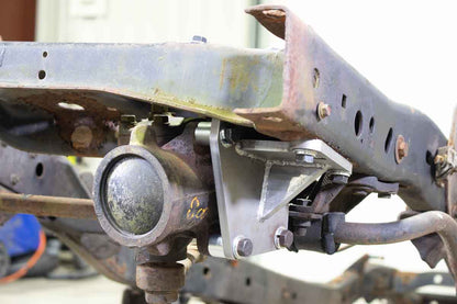 Fishbone Offroad Steering Box Mount for 1976-1986 Jeep CJ FB26318