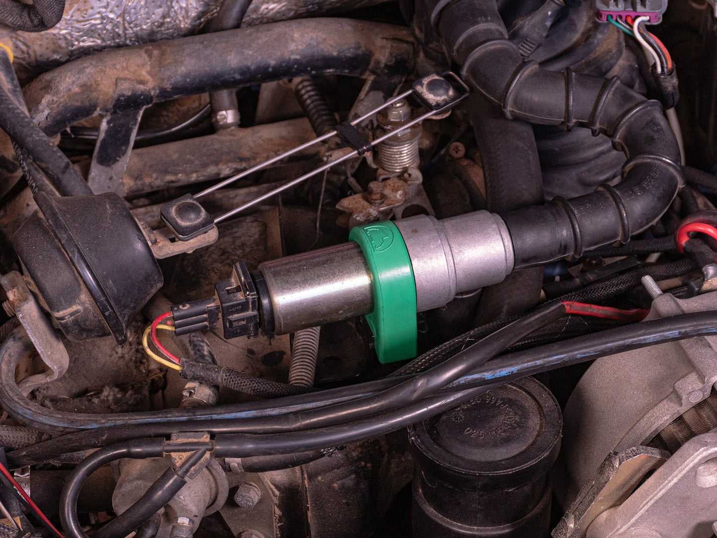 Mounting Grommet for Idle Air Control Valve (DuroGreen) [Late Vanagon]