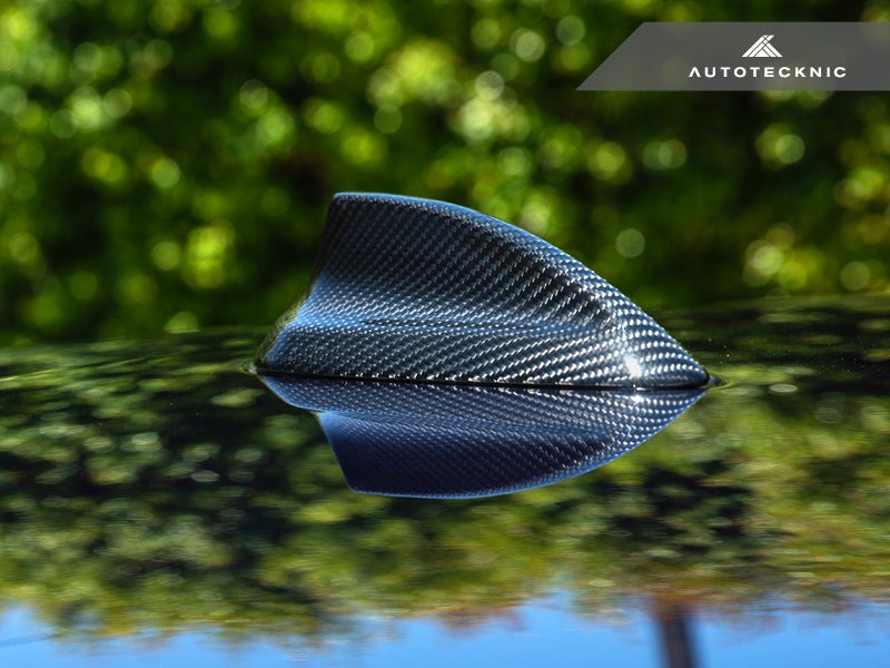 AutoTecknic Dry Carbon Roof Antenna Cover - F95 X5M | F96 X6M Pre-LCI