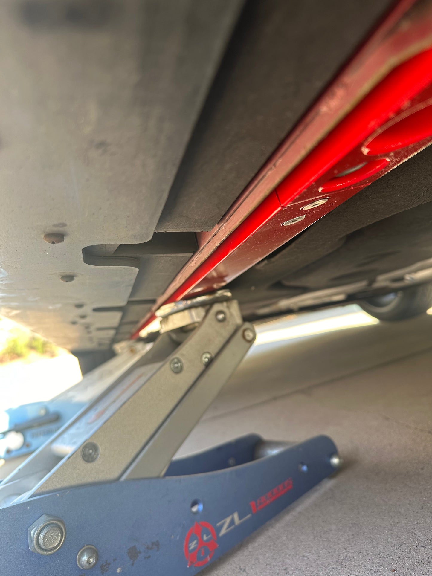 Mustang 15-25 Feather Lite Jacking Rails