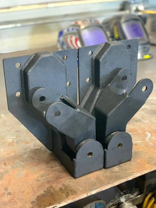 1999-2018 Chevy / GMC -1500 - GMT800 / GMT900 - Long Travel Deaver Shackles and Hangers Kit