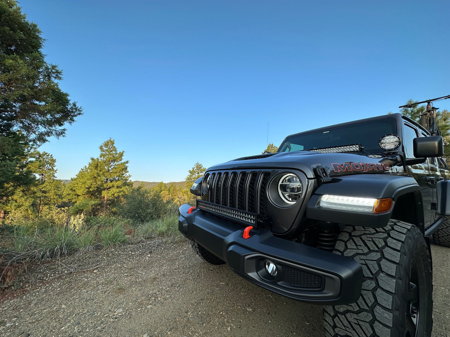 JL-JT Front Bumper 30in Light Mount