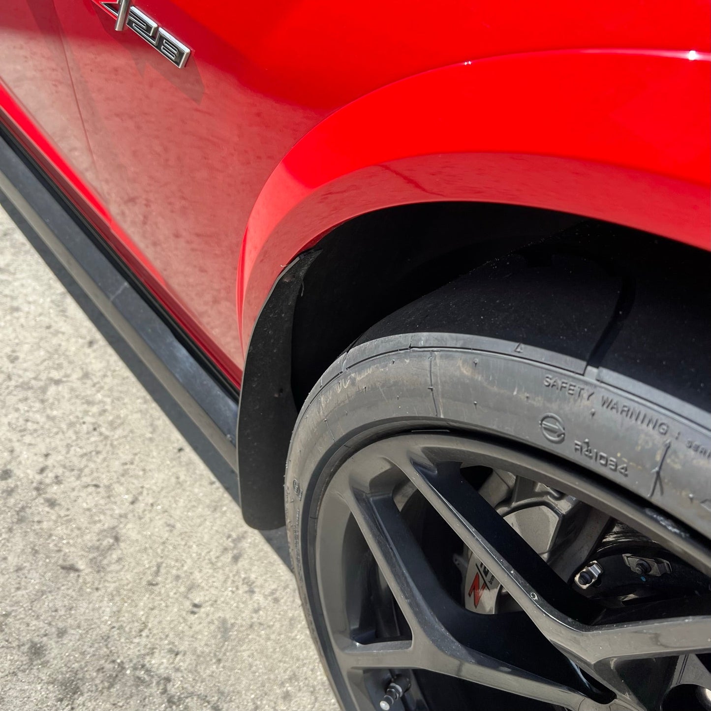 Camaro 14-15 Z28 Deluxe Rock Guards