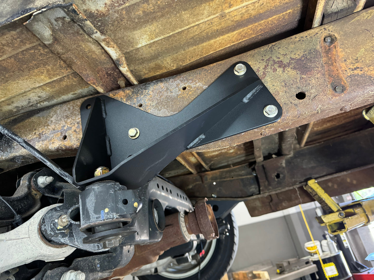 1957-1960 F-100 Bolt-In S-550 / S-650 Mustang Rear Mounting Kit