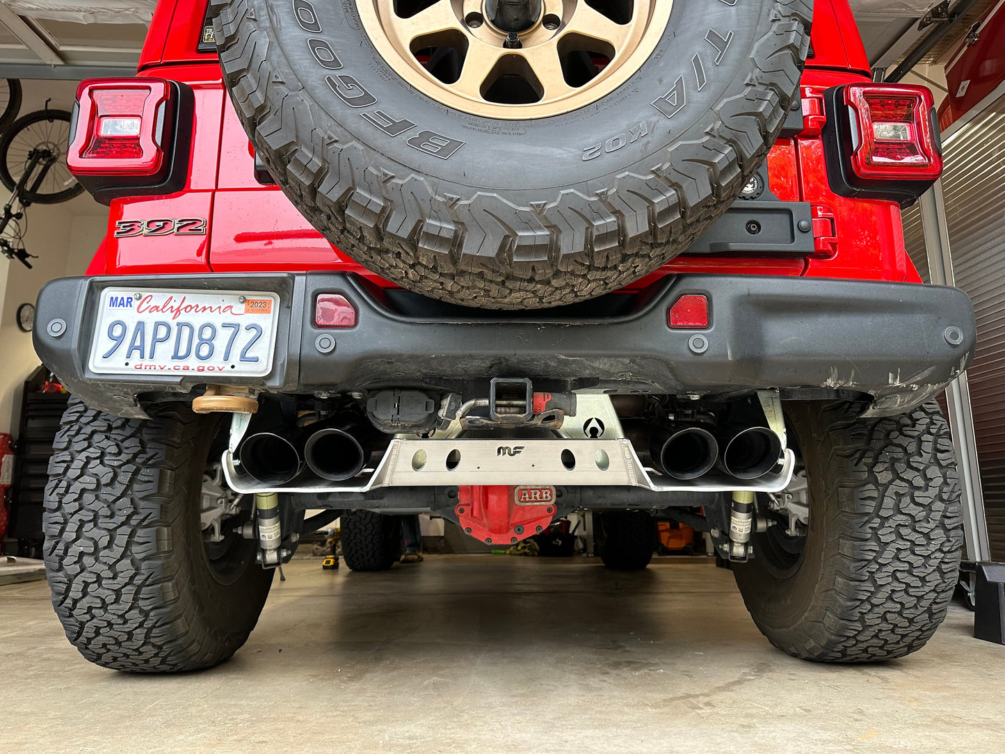 JLU MAGNAFLOW MUFFLER &amp; TIP SKID - 4 door 392 HEMI ALUMINUM
