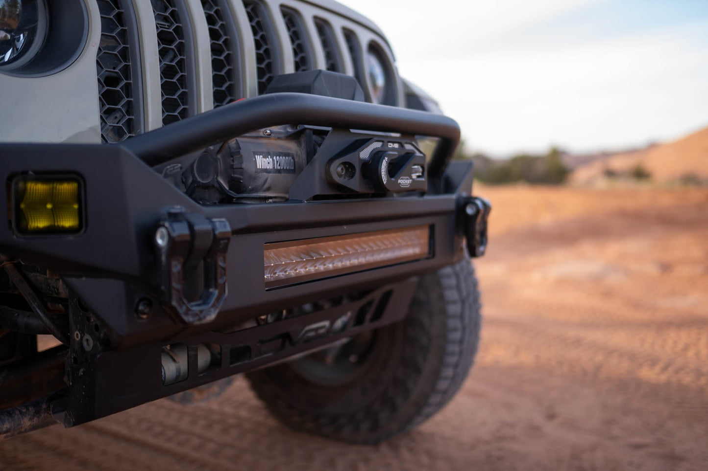 DV8 Offroad 2007-2024 Jeep Wrangler JK/JL & Gladiator JT | FS-7 Mid-Width Winch Front Bumper FBJL-07