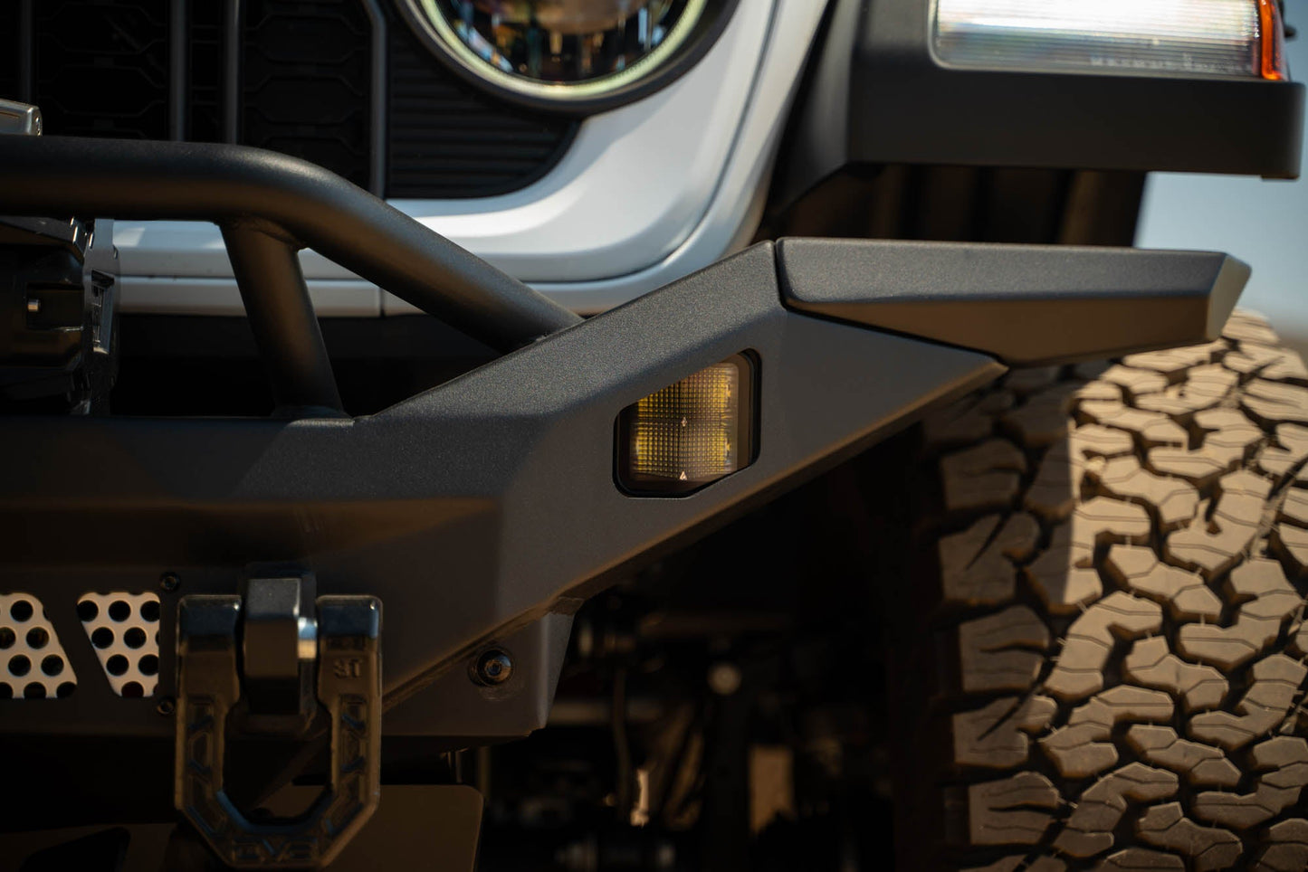 DV8 Offroad 2007-2024 Jeep Wrangler JK/JL & Gladiator JT | MTO Series Front Bumper FBJL-12