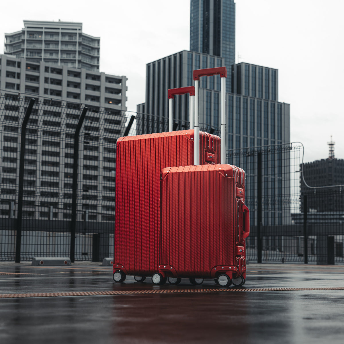 TREVA Aluminum Suitcase Red