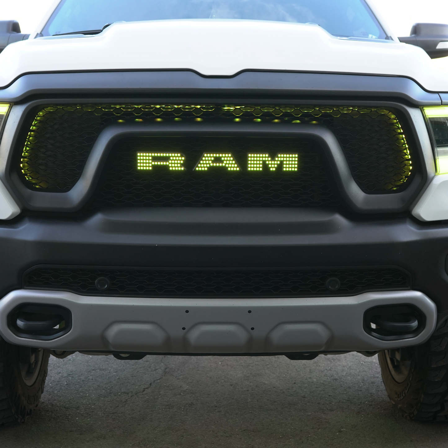 Ram LED Emblem: (Multicolor Flow) 2019-2024