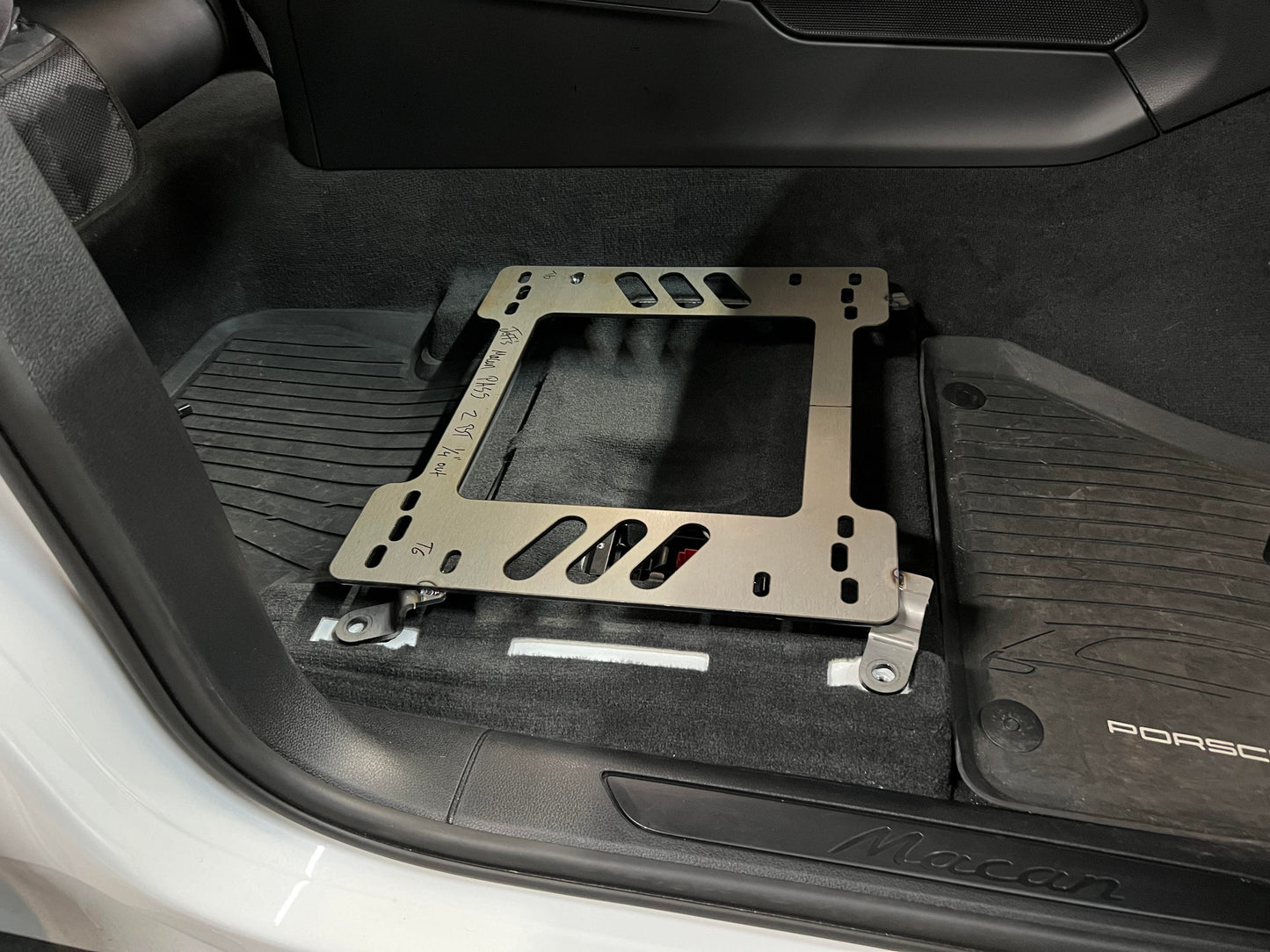 Planted Seat Bracket- Porsche Macan [1st Generation] (2014+) - Passenger / Right