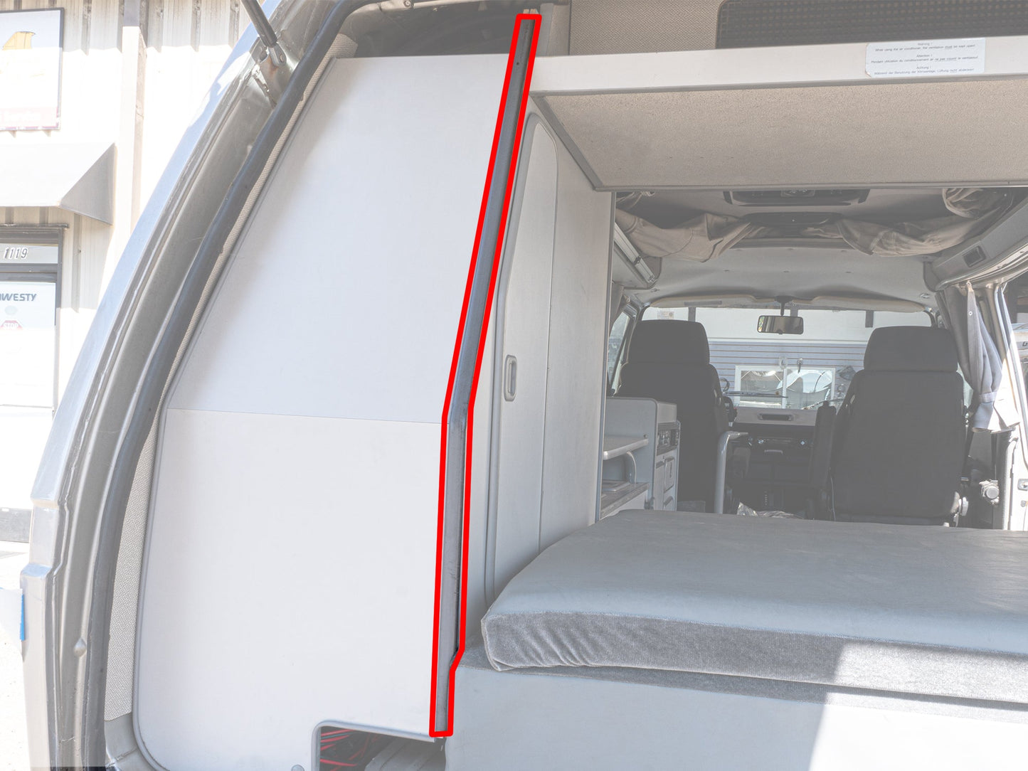 Cabinetry Edge Molding (25 Feet) [Vanagon Westfalia]