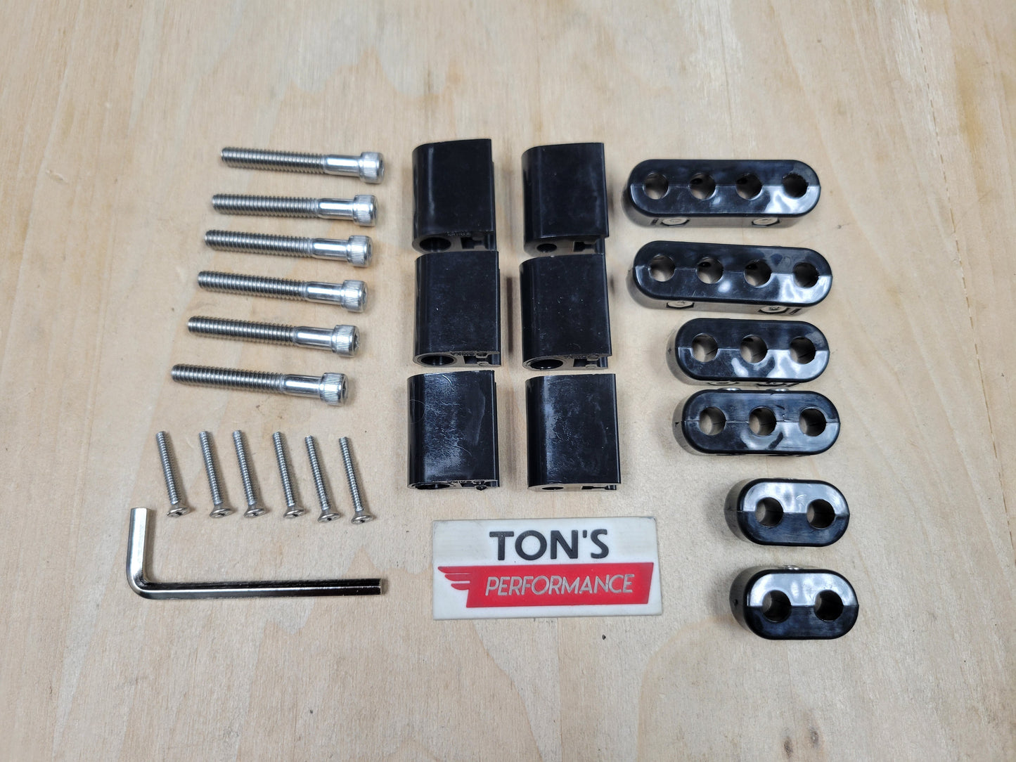 Ton's Performance Clamp-On Valve Cover, Vertical Wire Loom Separators for 7-8mm Ignition Cable