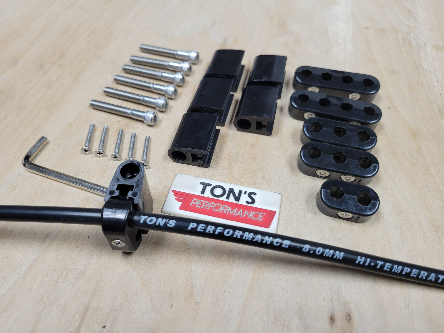 Ton's Performance Clamp-On Valve Cover, Vertical Wire Loom Separators for 7-8mm Ignition Cable