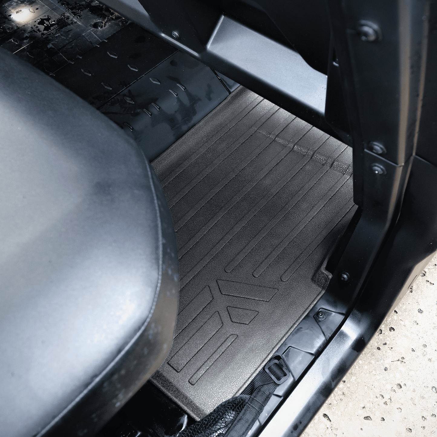 SMARTLINER OUTDOORS™ Rugged Rubber Floor Liners For 2016-2026 Can-Am Defender (6 Seater)