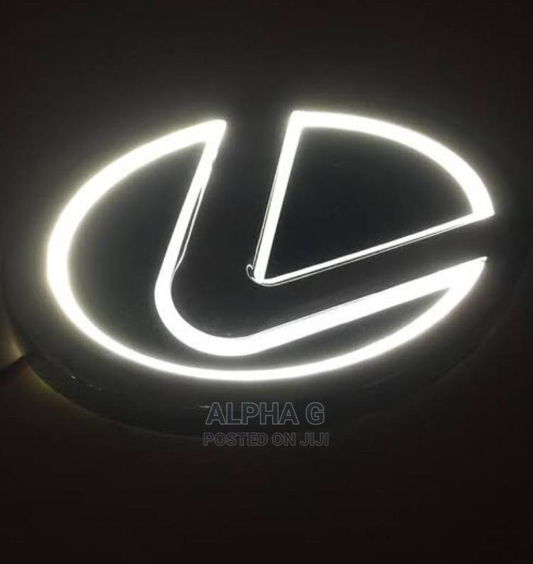Emblema LEXUS