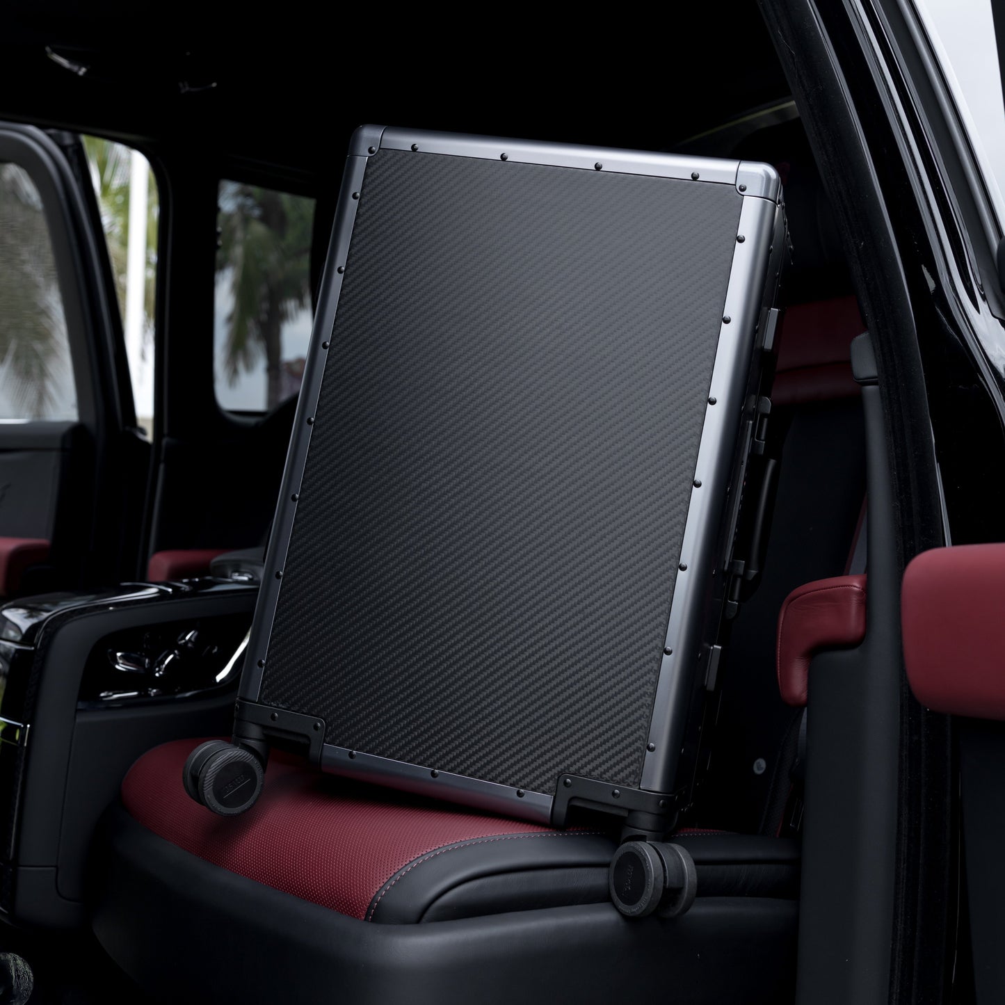 Carbon X 2.0 Carbon Fiber Suitcase Gunmetal