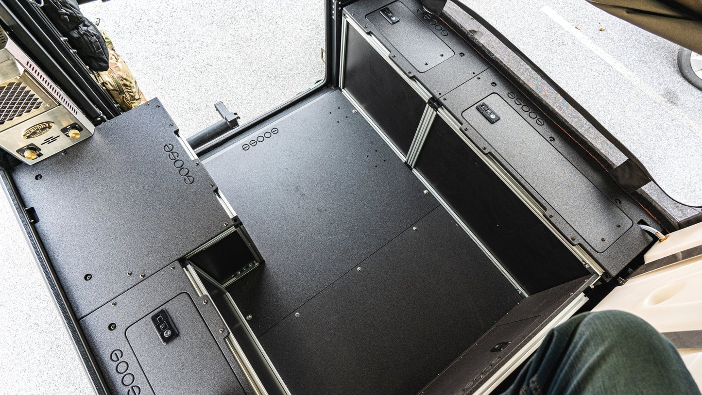 Alu-Cab Canopy Camper V2 - Toyota Tacoma 2005-2023 2nd & 3rd Gen. - Rear Utility Module - 5' Bed