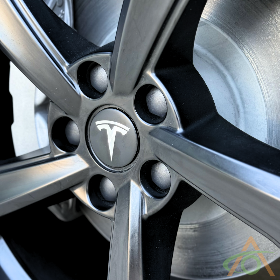 Tesla Wheel Center Cap Kit