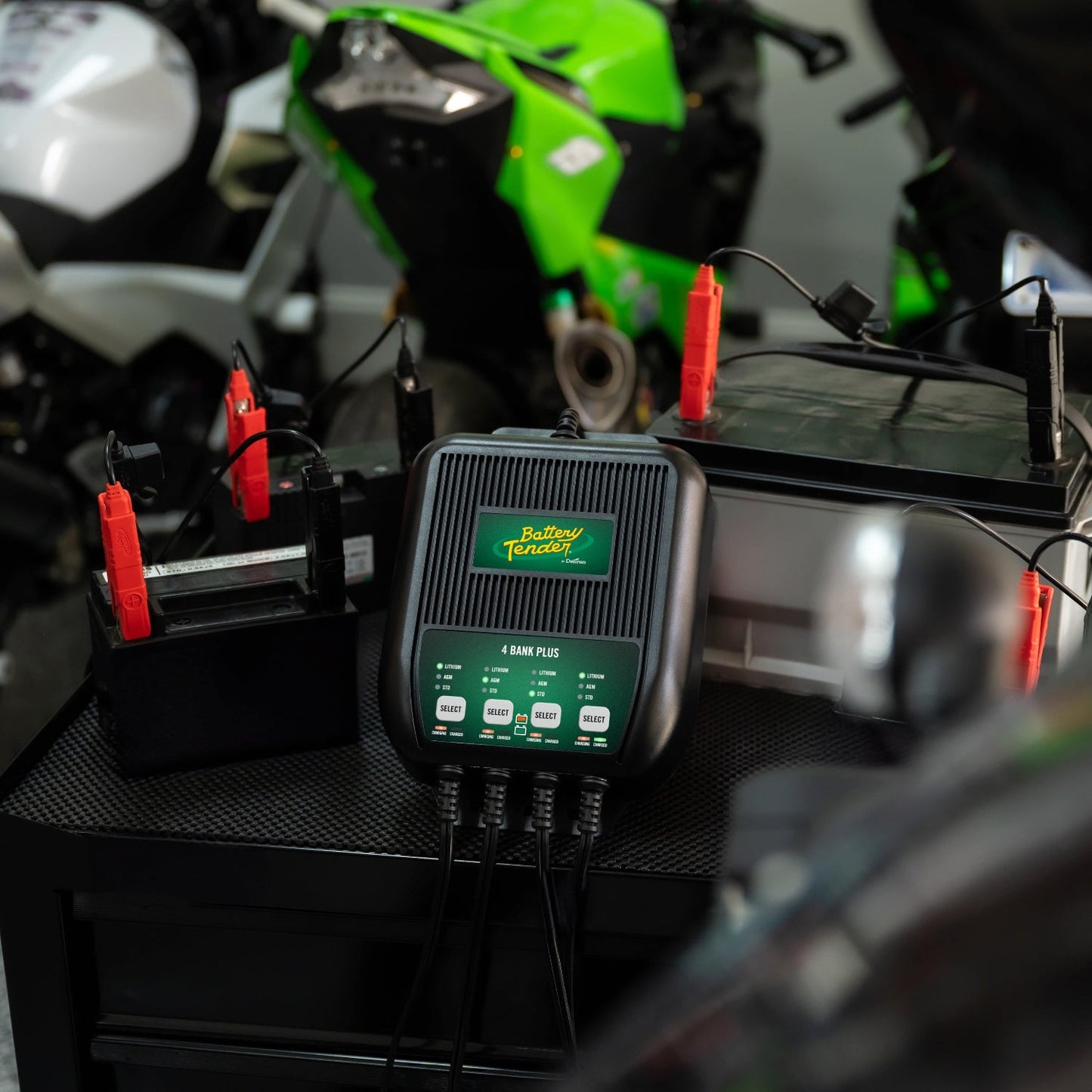 4-Bank, 1.25 AMP 12V Battery Charger