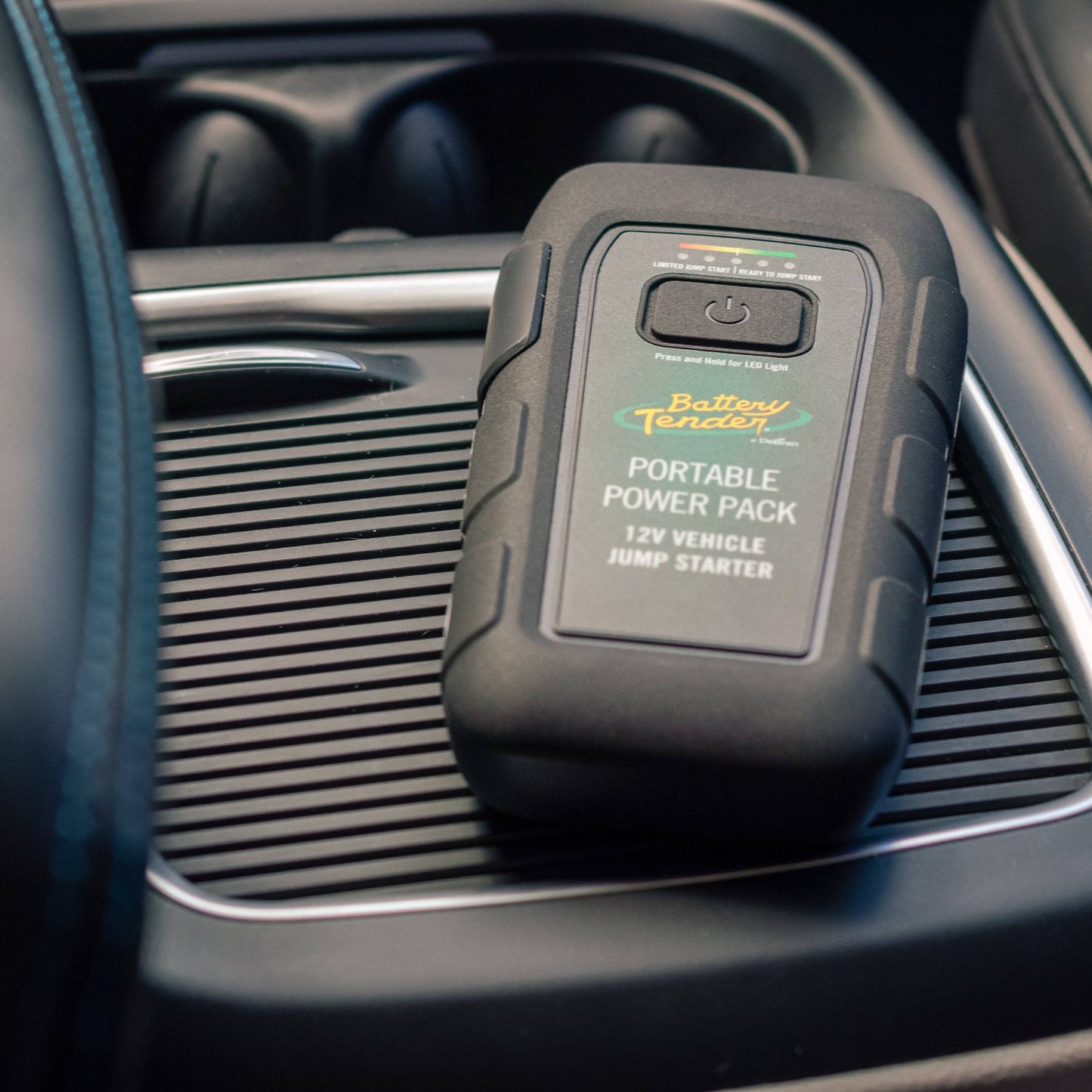 600 AMP Jump Starter - 6400 mAh Power Bank