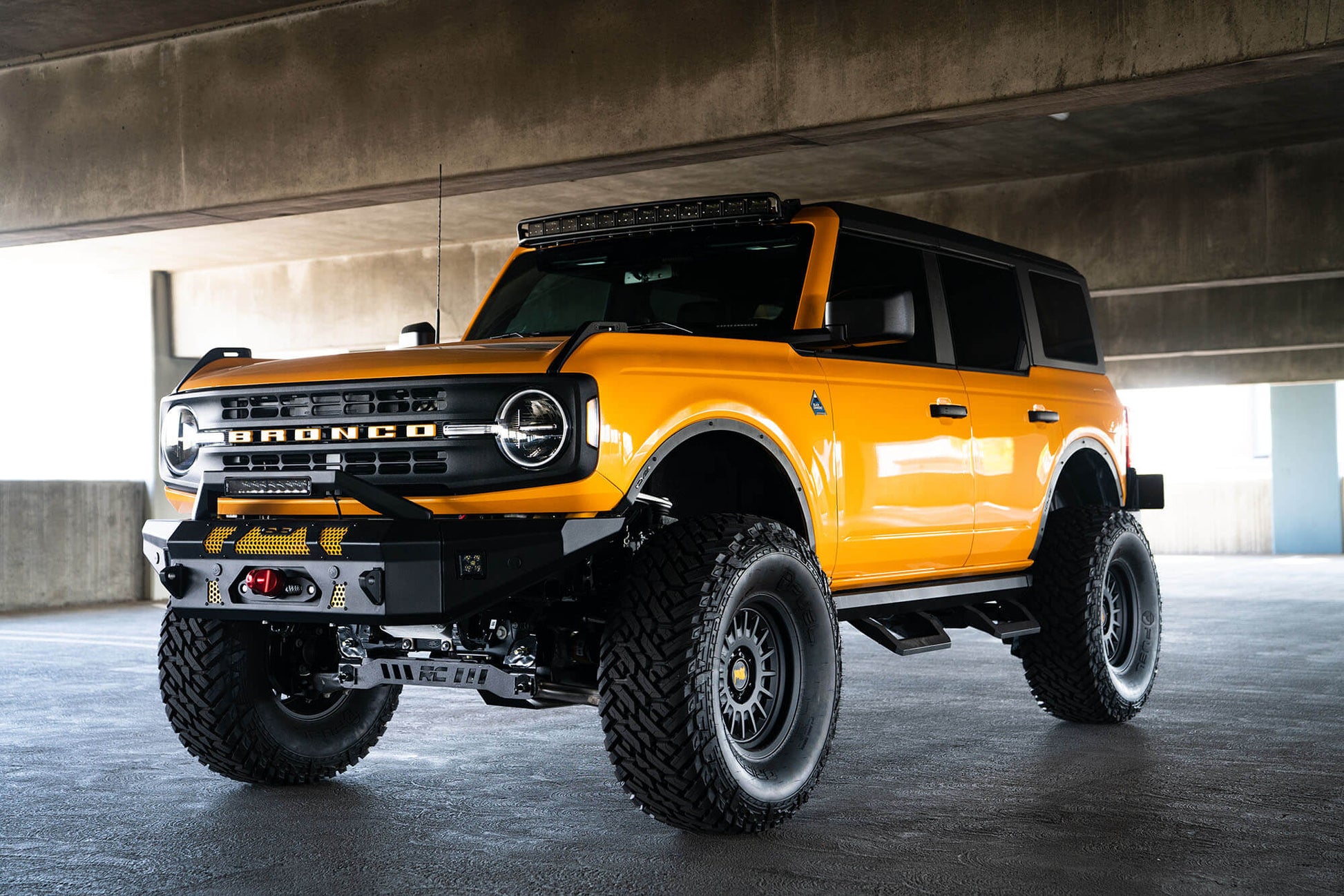 2021+ Ford Bronco Curved Light Bar Bracket