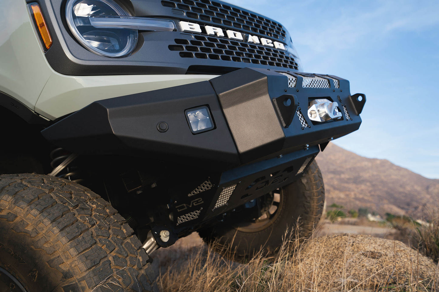 DV8 Offroad 2021-2024 Ford Bronco | Steel Front Skid Plate SPBR-01